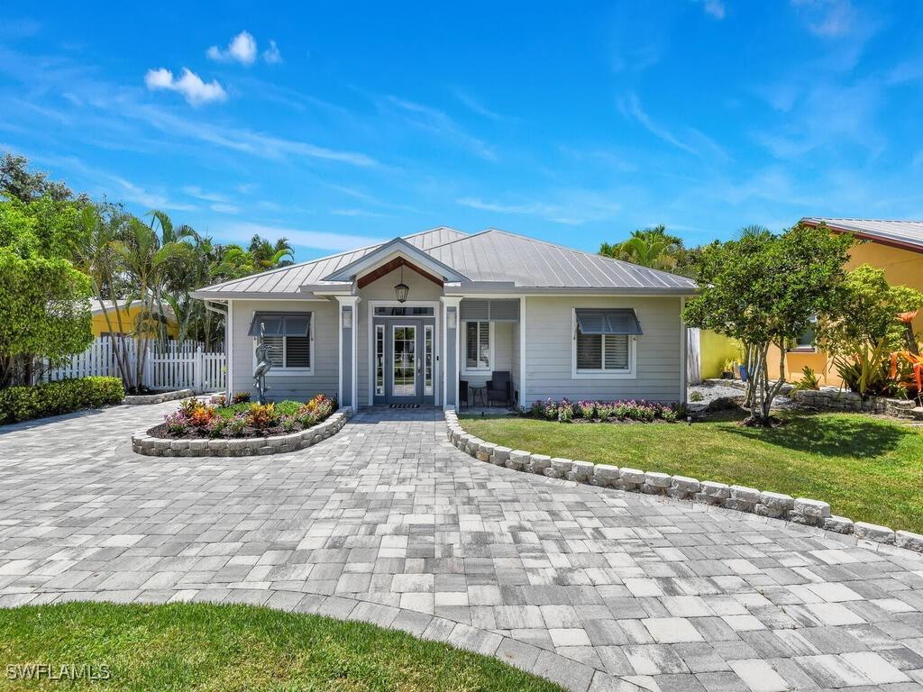 740 5th Ave., Naples, FL 34102