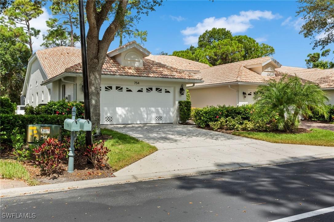 754 Wiggins Bay Dr., Naples, FL 34110