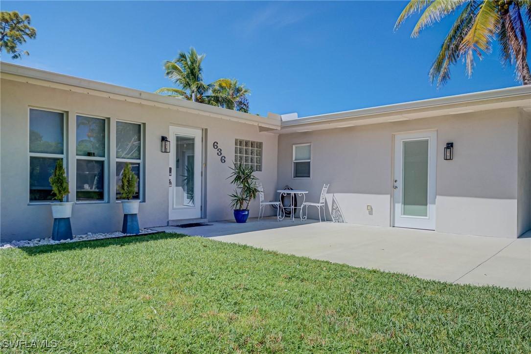 636 106th Ave., Naples, FL 34108