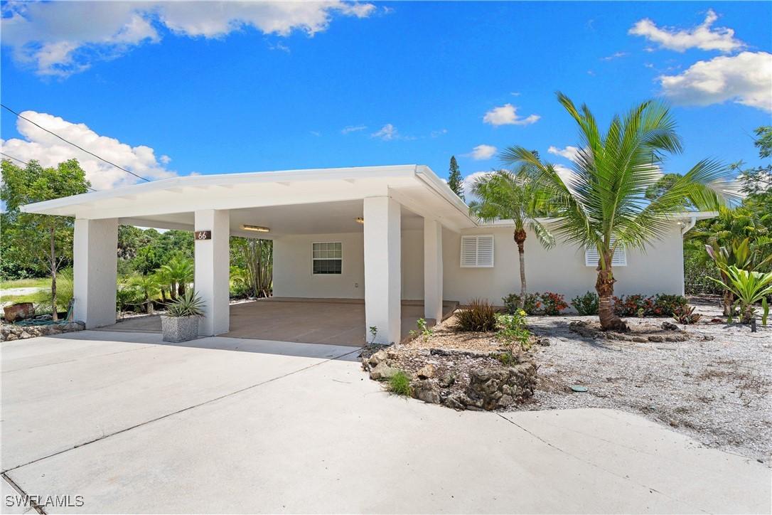 66 River Ct., Naples, FL 34110