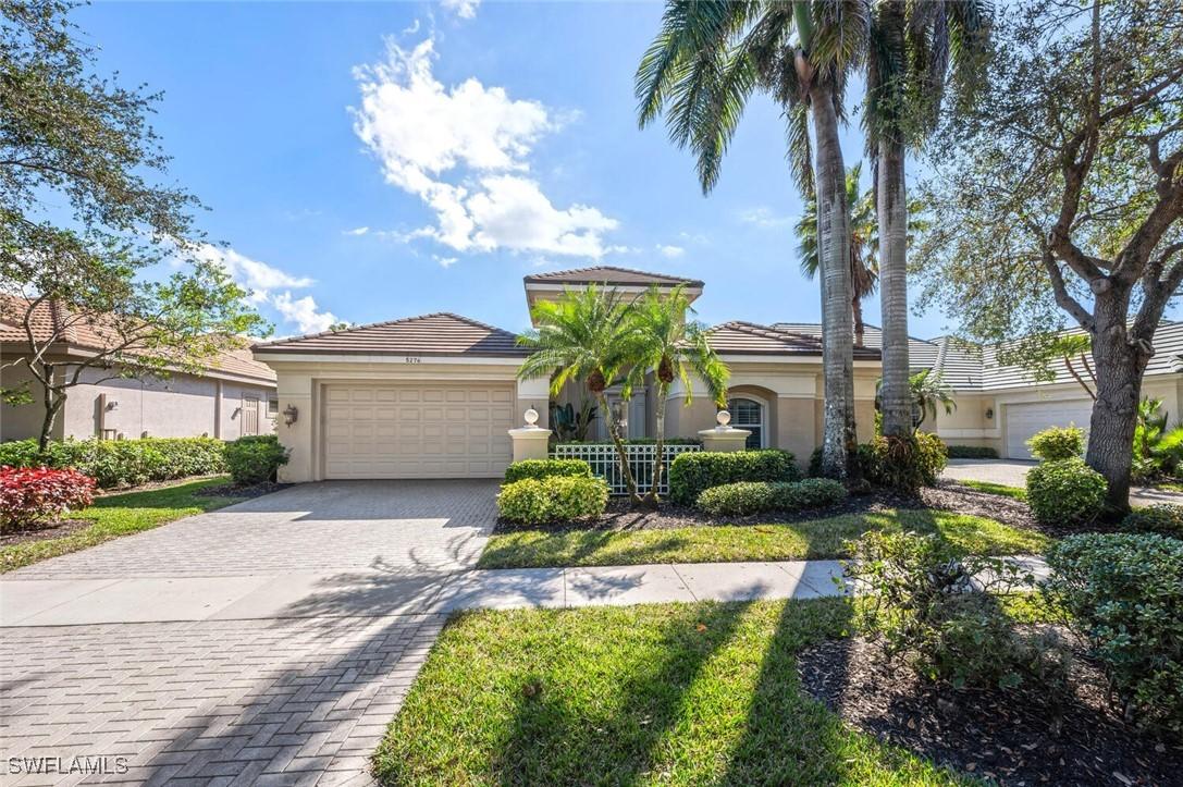 5274 Kensington High St., Naples, FL 34105