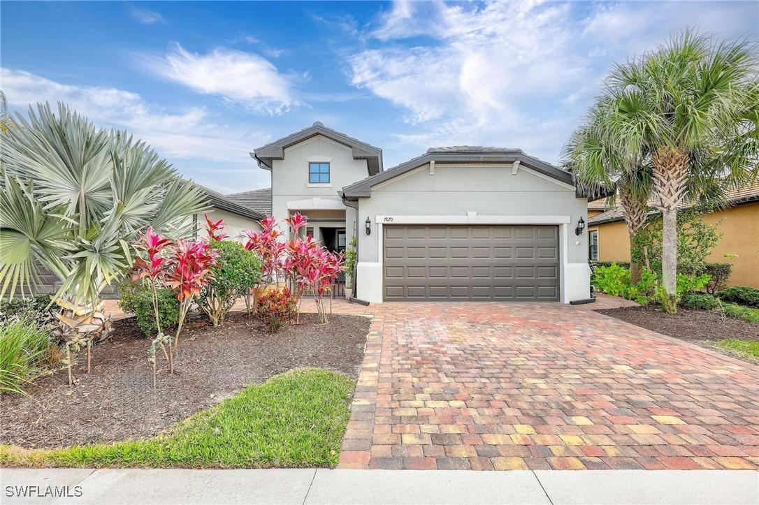 7670 Jacaranda Ln., Naples, FL 34114