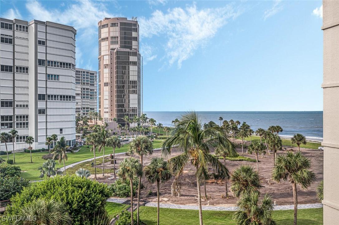 4551 Gulf Shore Blvd. #605, Naples, FL 34103
