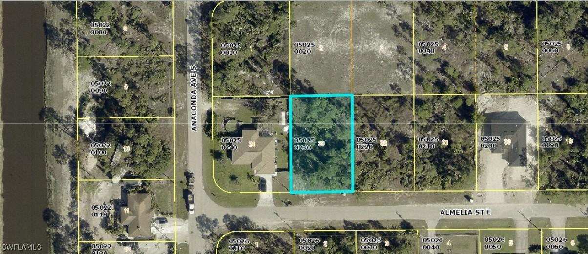 713 Almelia St., Lehigh Acres, FL 33974