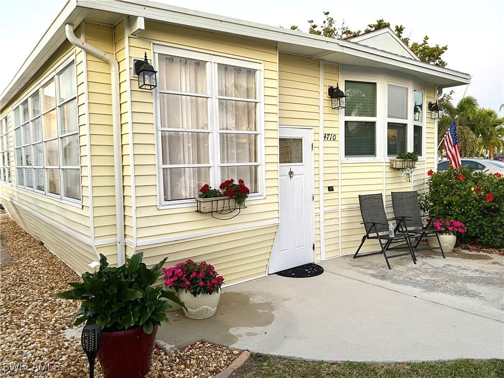 4710 Liberty Ln., Estero, FL 33928