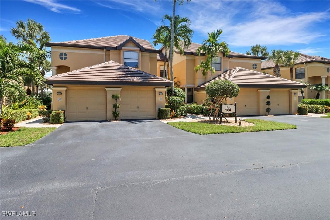 184 Vintage Cir. #N201, Naples, FL 34119