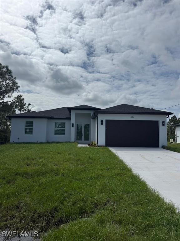 852 Amigo St., Lehigh Acres, FL 33974