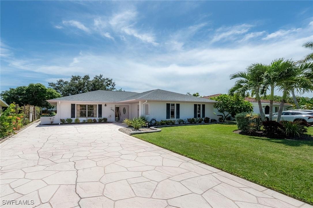 520 E Valley Dr., Bonita Springs, FL 34134