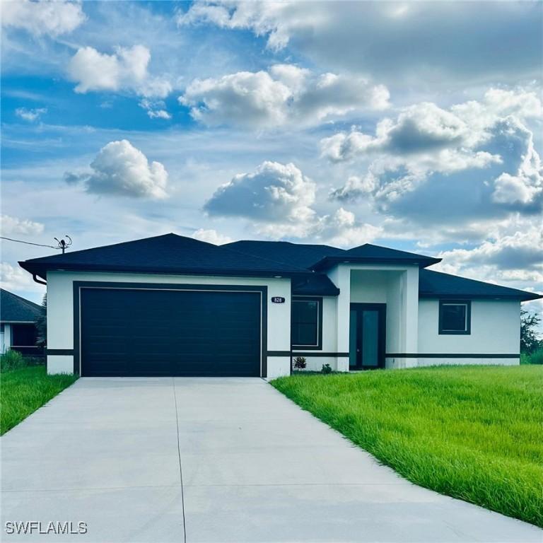828 Portland St., Lehigh Acres, FL 33974