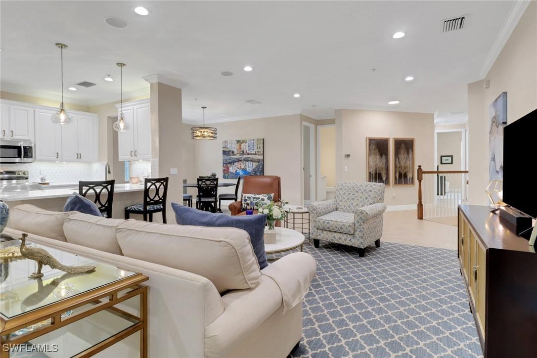 6502 Monterey Point #204, Naples, FL 34105