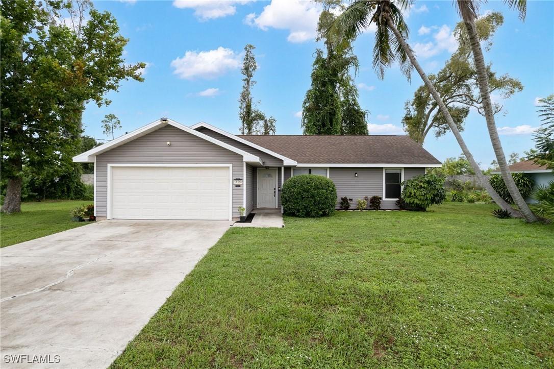 17208 Phlox Dr., Fort Myers, FL 33967