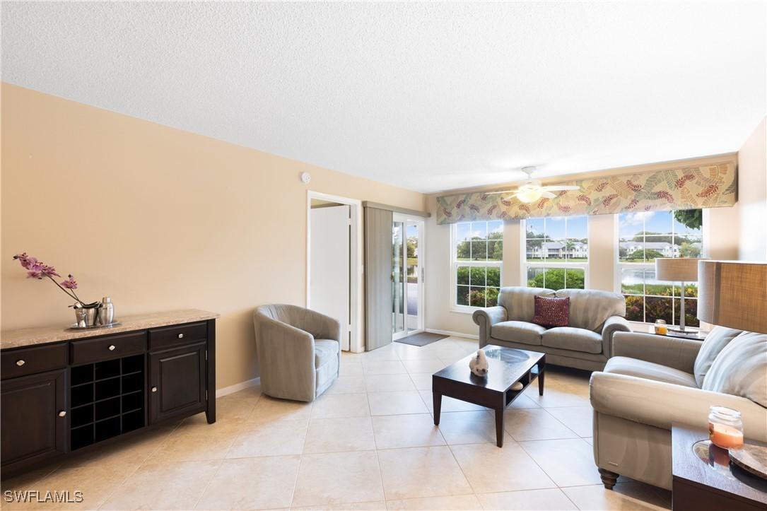 1708 Kings Lake Blvd. #101, Naples, FL 34112