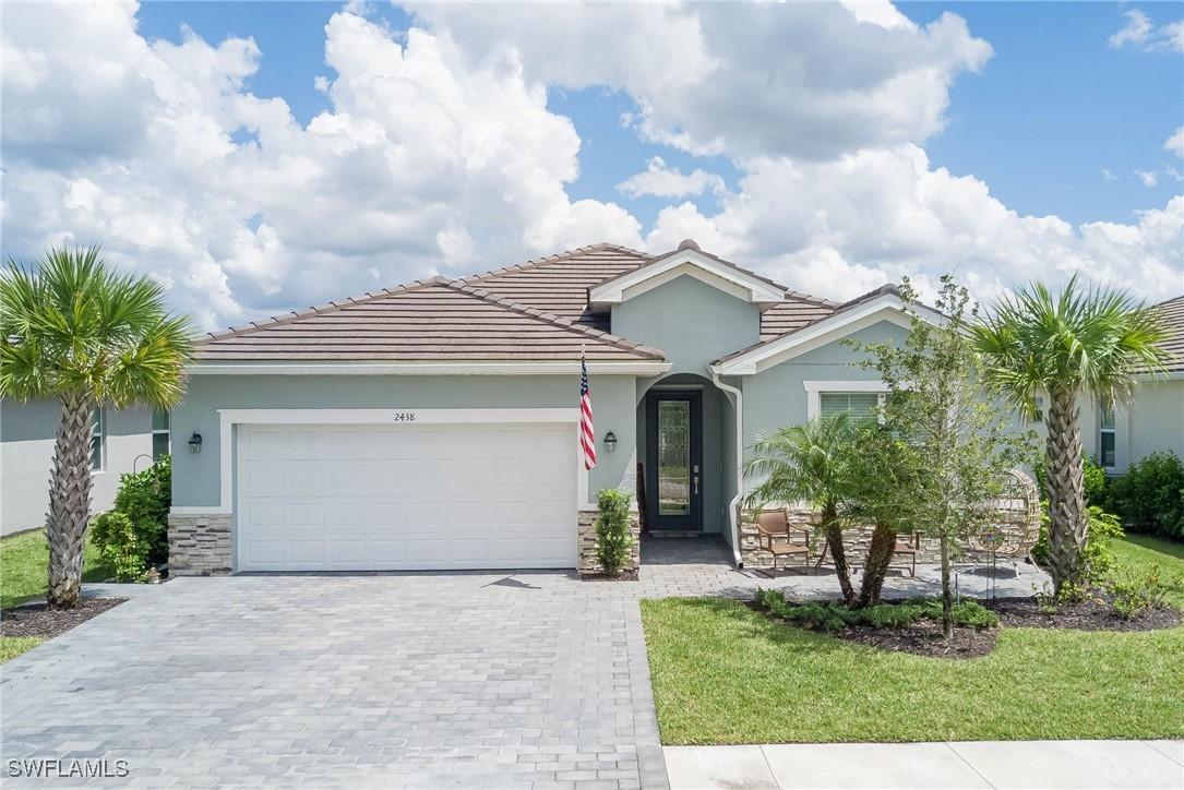 2438 Orchard St., Naples, FL 34120