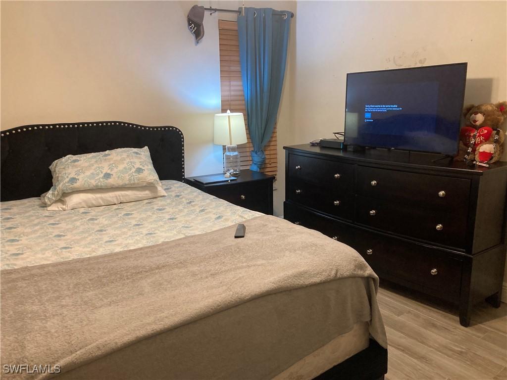 653 Squire Cir. #101, Naples, FL 34104