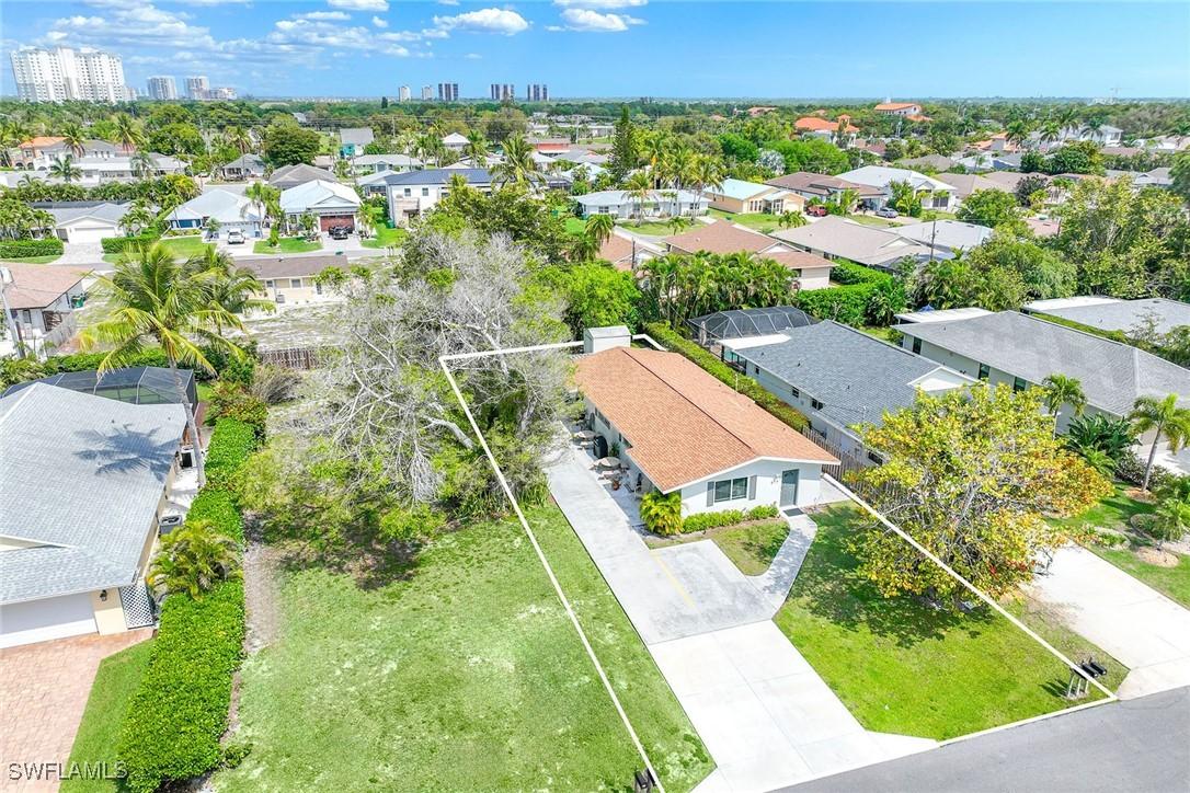 517 108th Ave., Naples, FL 34108