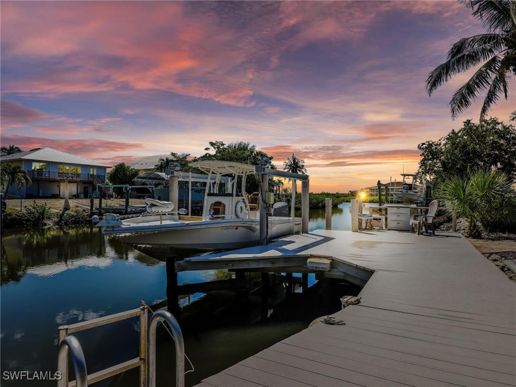 405 Grenada Ave., Naples, FL 34113