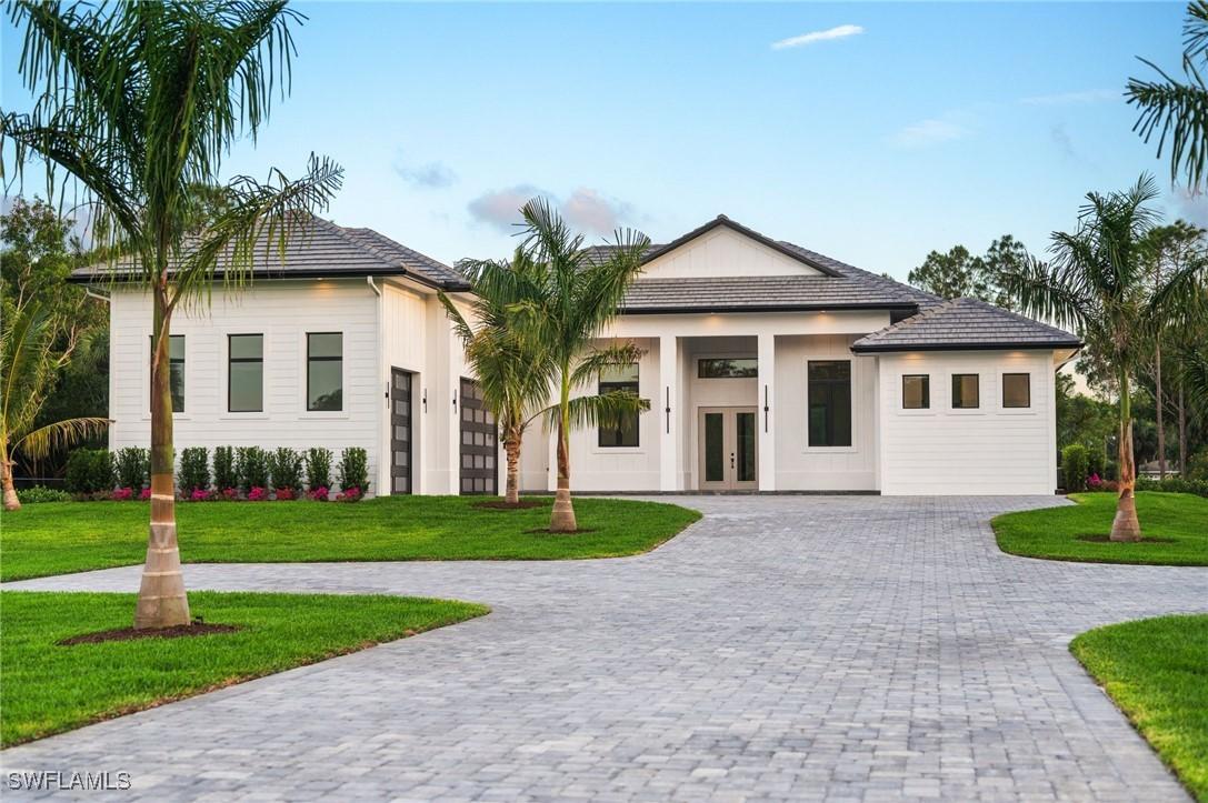 162 Jung Blvd., Naples, FL 34120