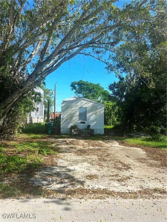 3069 Lunar St., Naples, FL 34112