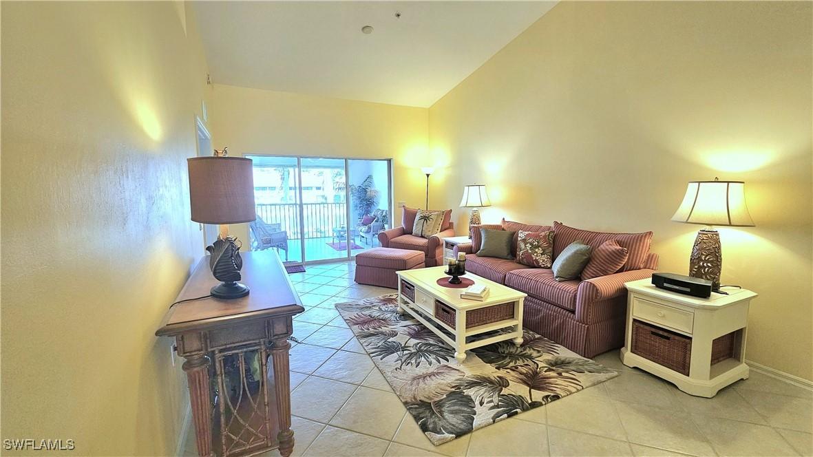 2381 Hidden Lake Ct. #8202, Naples, FL 34112