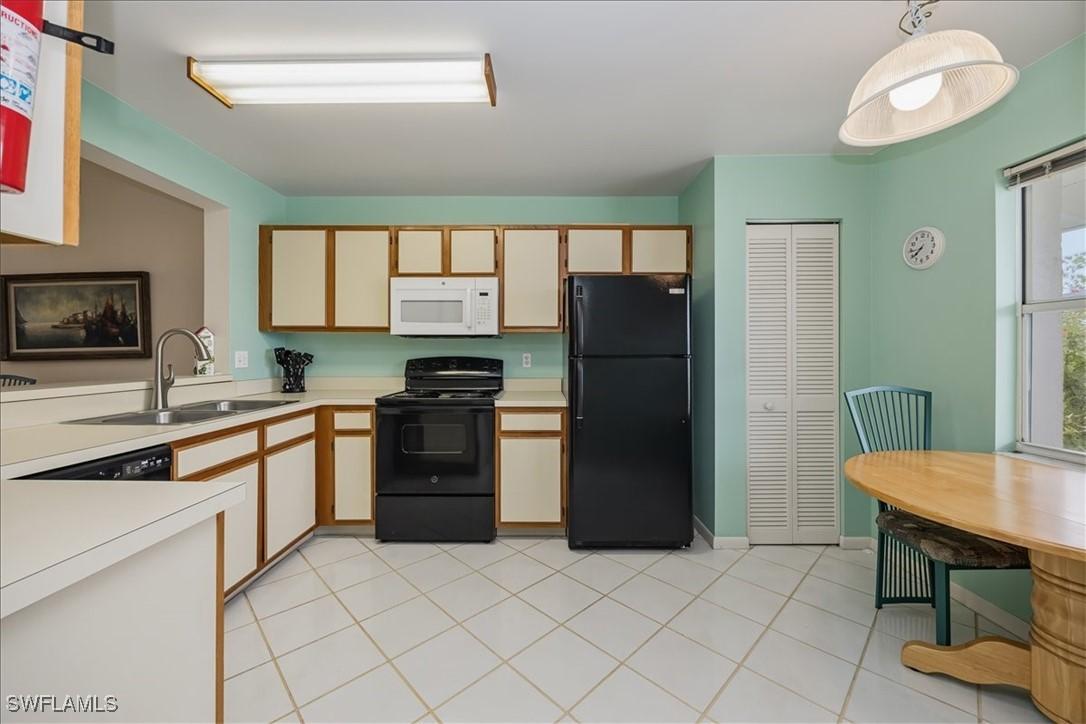 1343 Churchill Cir. #H202, Naples, FL 34116