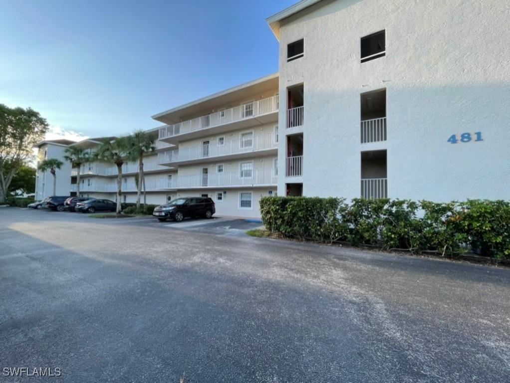 481 Quail Forest Blvd. #B302, Naples, FL 34105