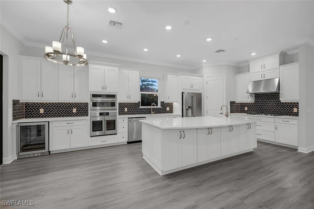 15107 Pescara St., Naples, FL 34114