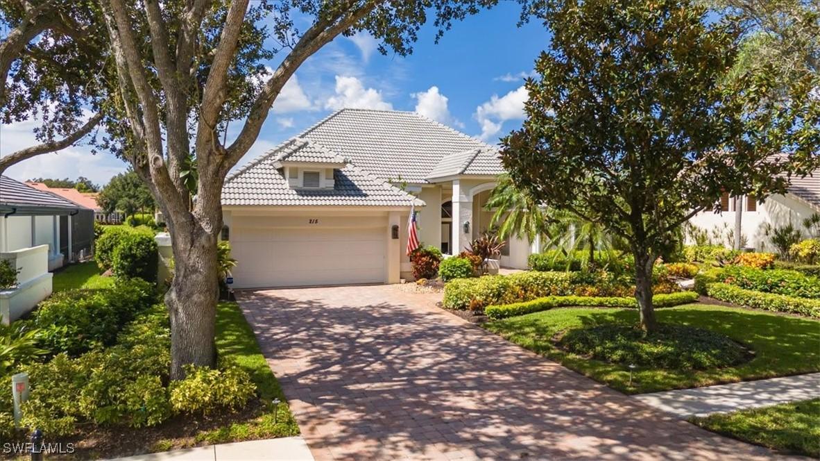 215 Monterey Dr., Naples, FL 34119