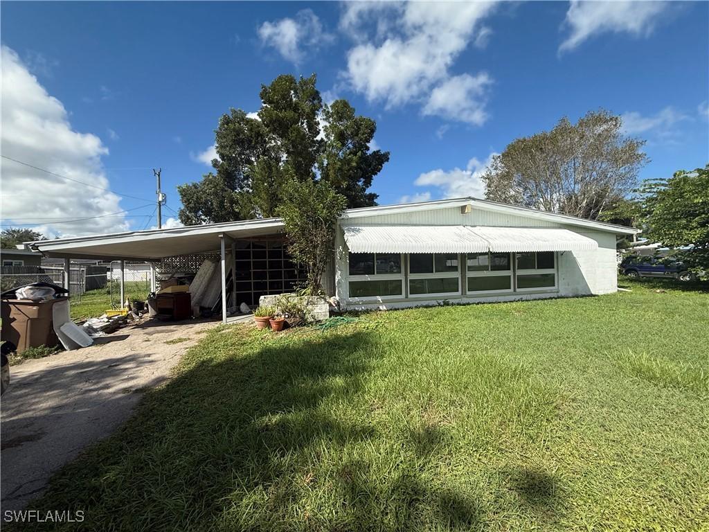 105 Oregon Rd., Lehigh Acres, FL 33936