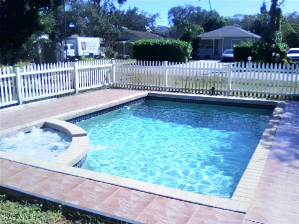 3117 Areca Ave., Naples, FL 34112