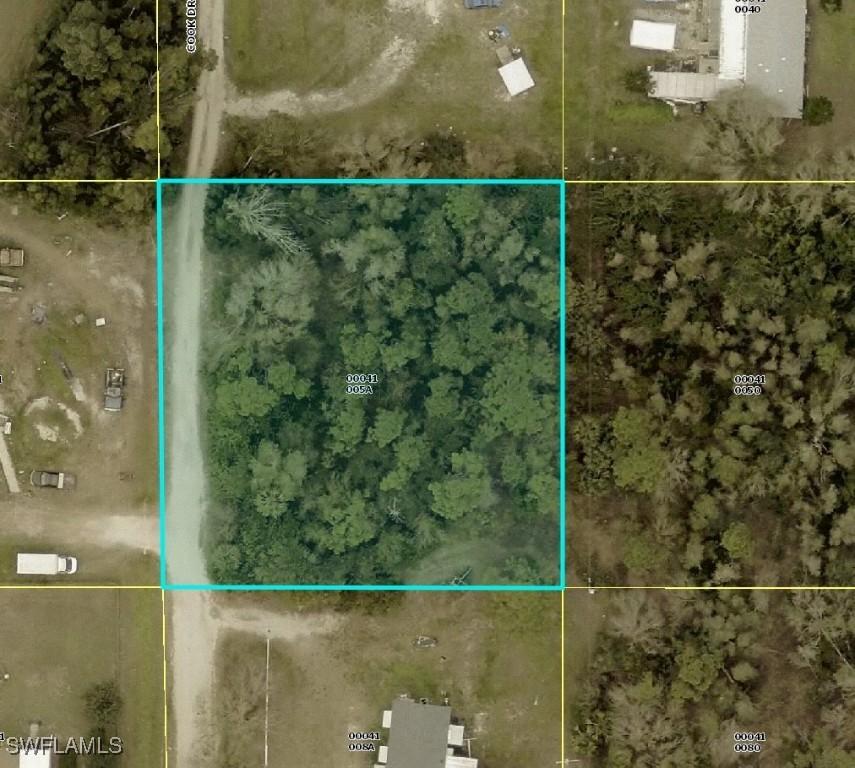 8101 Cook Dr., North Fort Myers, FL 33917