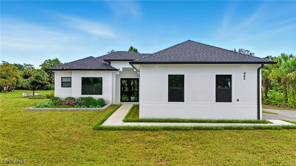 442 4th St., Naples, FL 34117