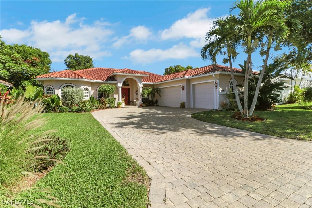 24908 Fairwinds Ln., Bonita Springs, FL 34135