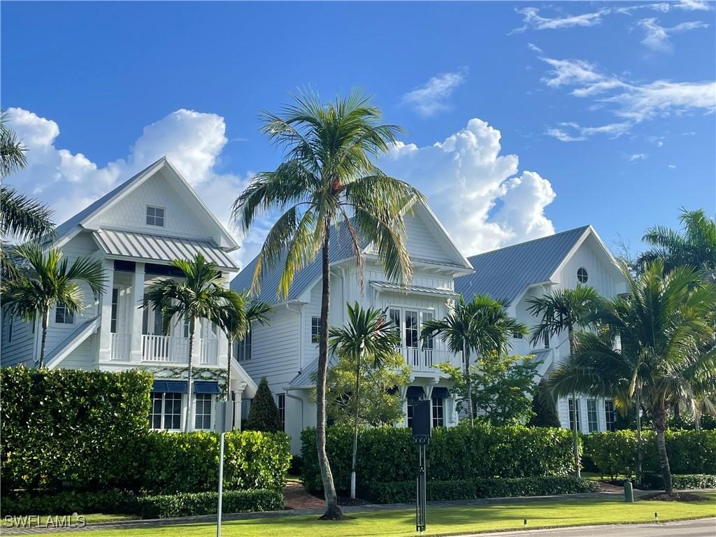 909 10th Ave., Naples, FL 34102