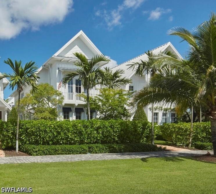 909 10th Ave., Naples, FL 34102