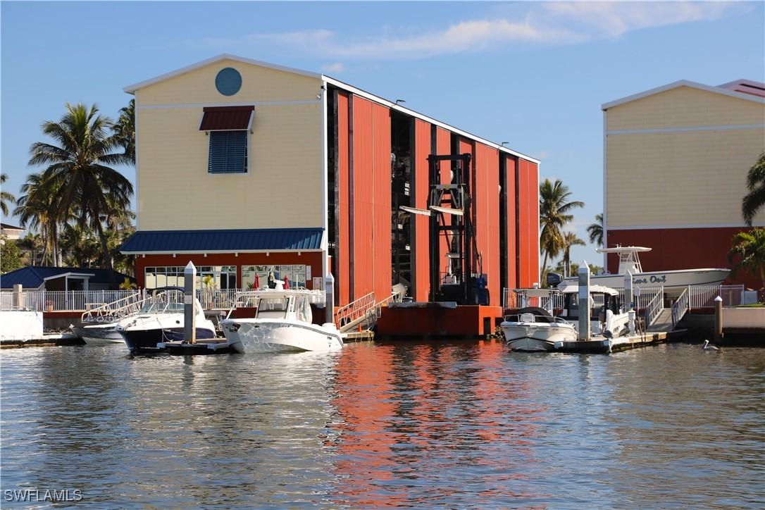 750 River Point Dr., Naples, FL 34102