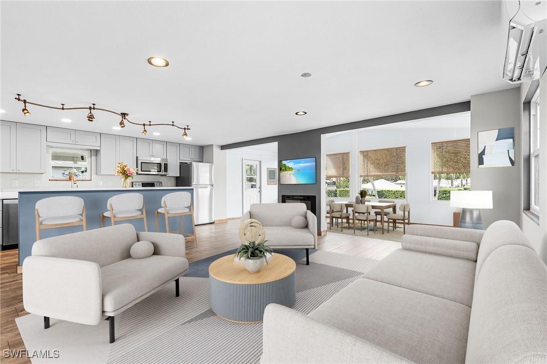 161 W Hampton Dr., Fort Myers, FL 33908