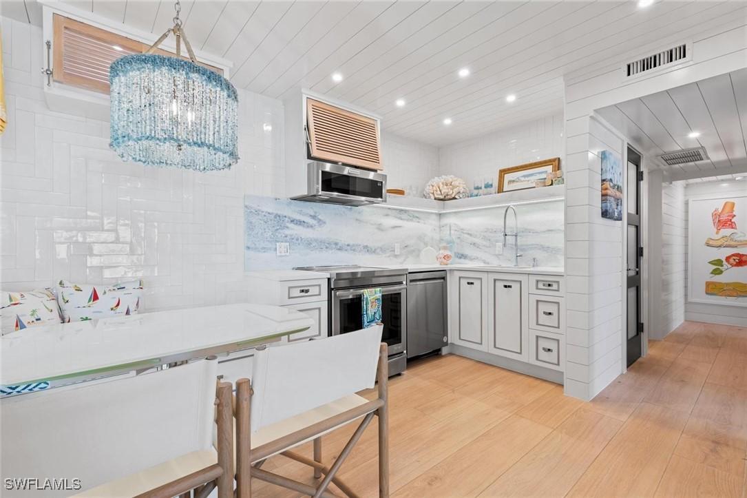 1215 Edington Pl. #C-4X, Marco Island, FL 34145