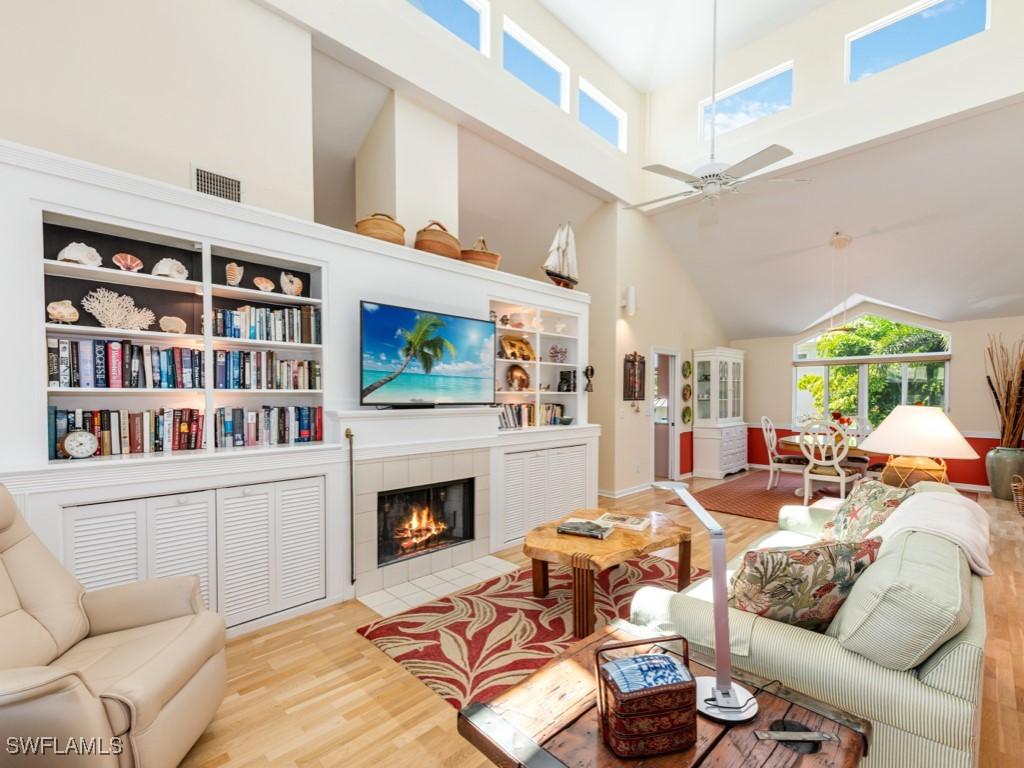 640 2nd St. #2, Naples, FL 34102