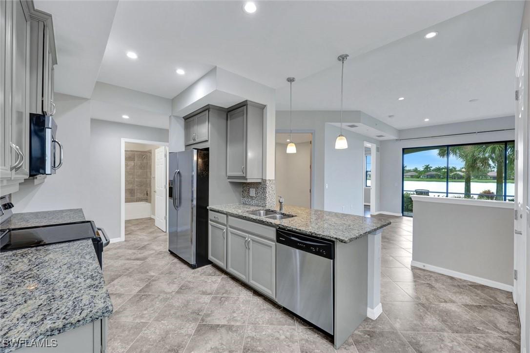 26189 Palace Ln. #102, Bonita Springs, FL 34135