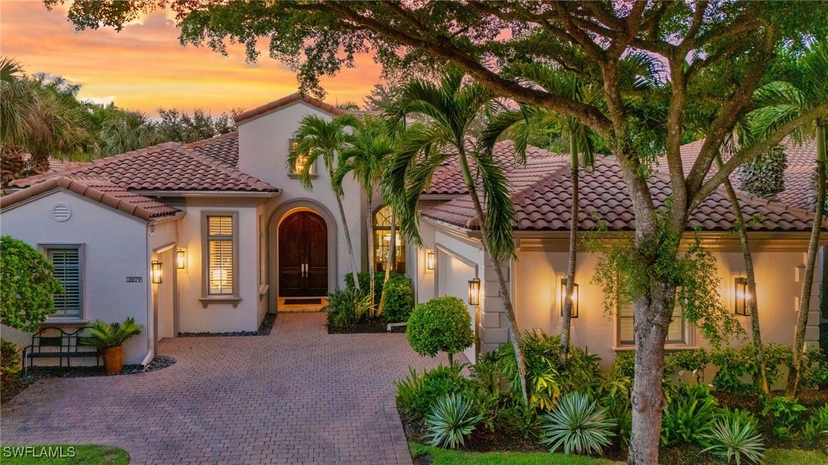 2079 Torino Way, Naples, FL 34105