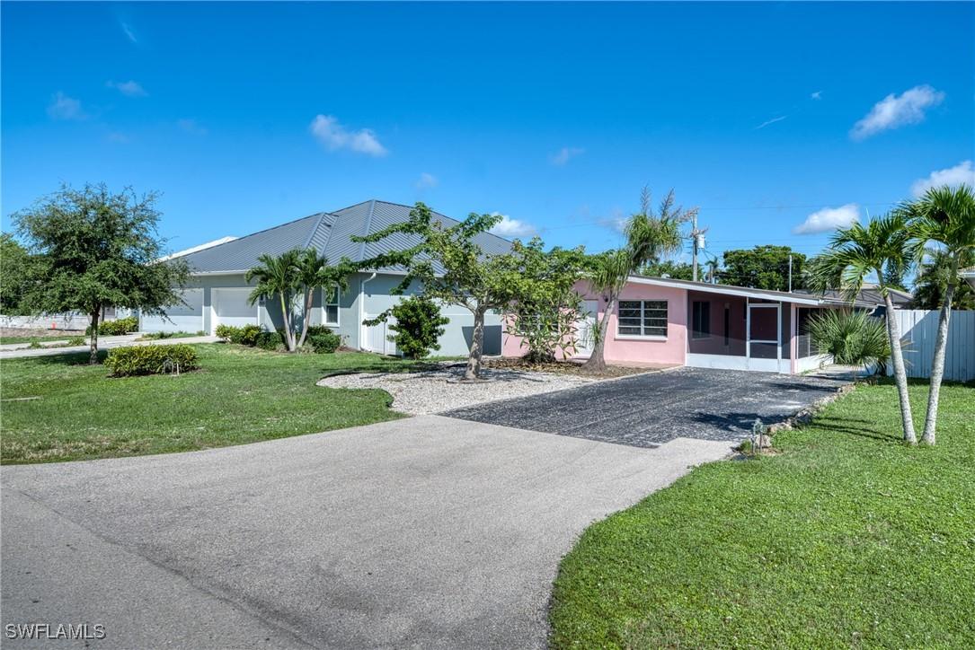 613 107th Ave., Naples, FL 34108