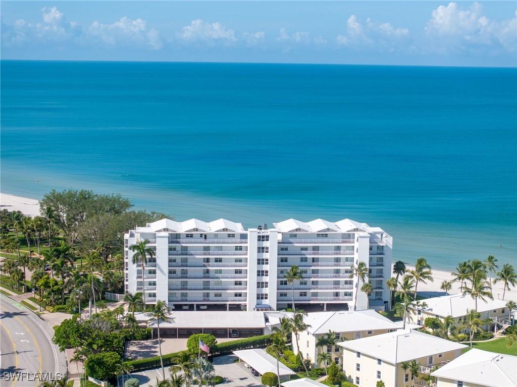 2121 Gulf Shore Blvd. #305, Naples, FL 34102