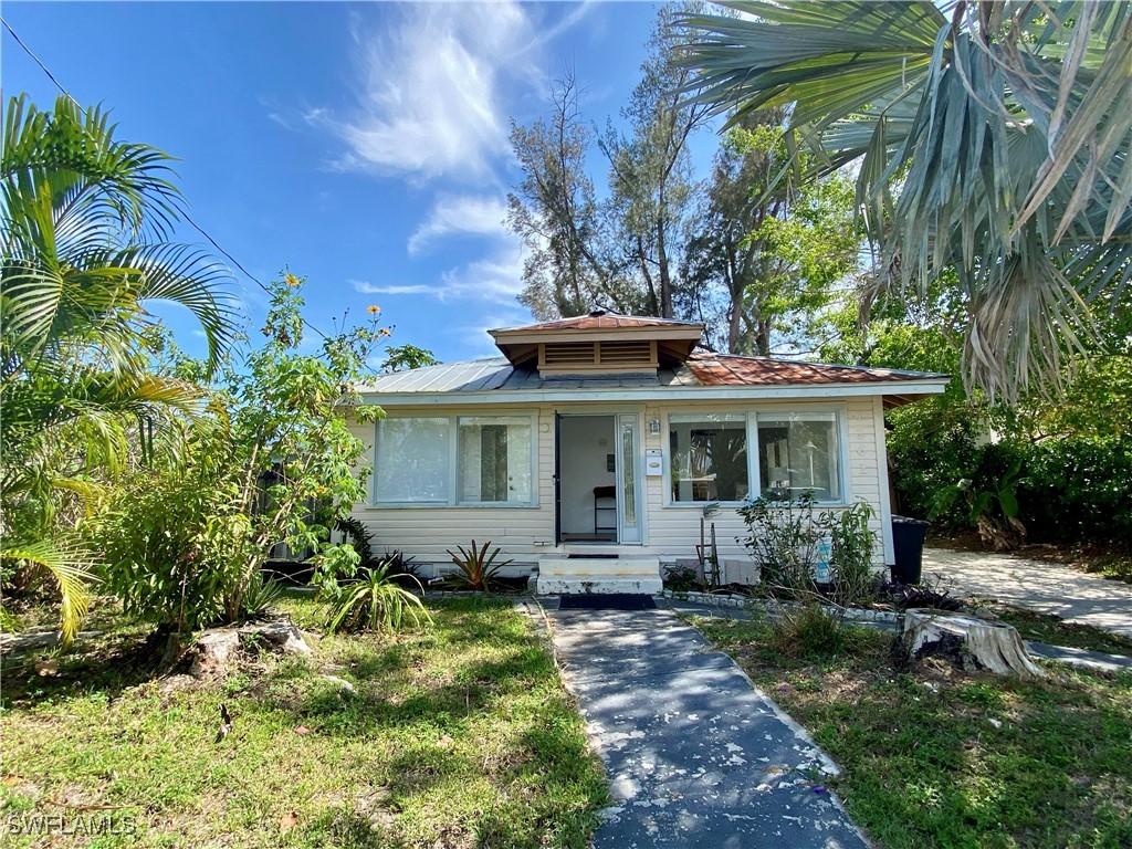 1262 5th Ave., Naples, FL 34102