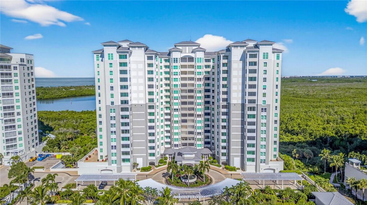 285 Grande Way #705, Naples, FL 34110