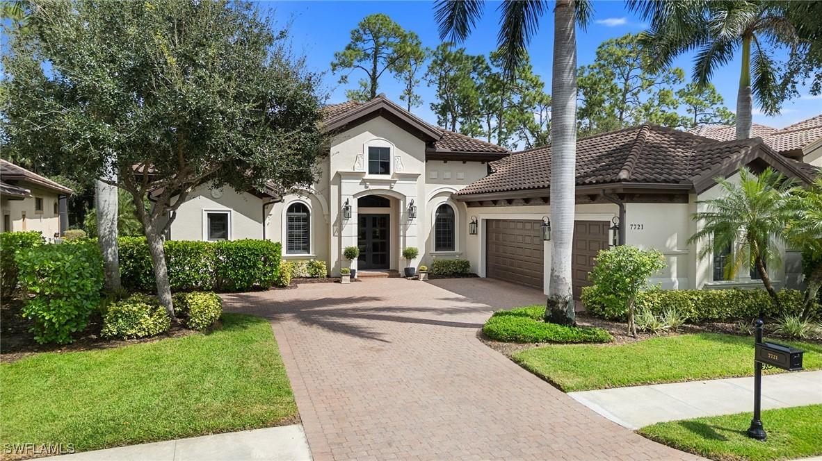 7721 Classics Dr., Naples, FL 34113