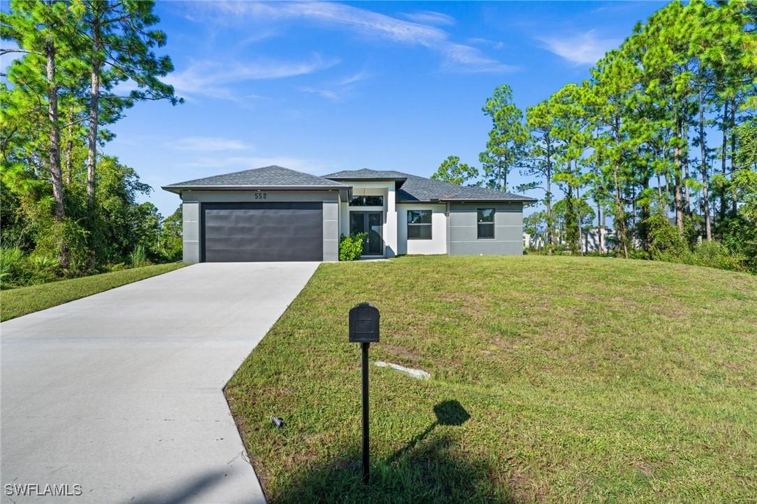 552 Cottonwood Ave., Lehigh Acres, FL 33974