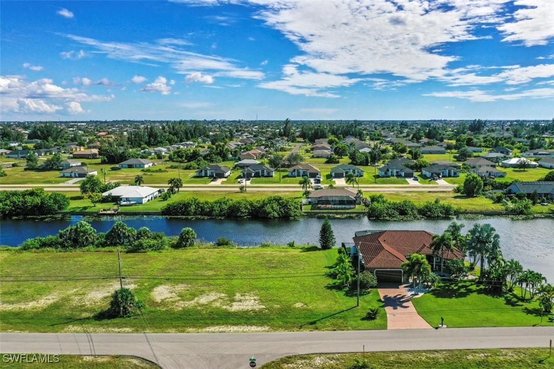 2700 NW 14th Ter., Cape Coral, FL 33993