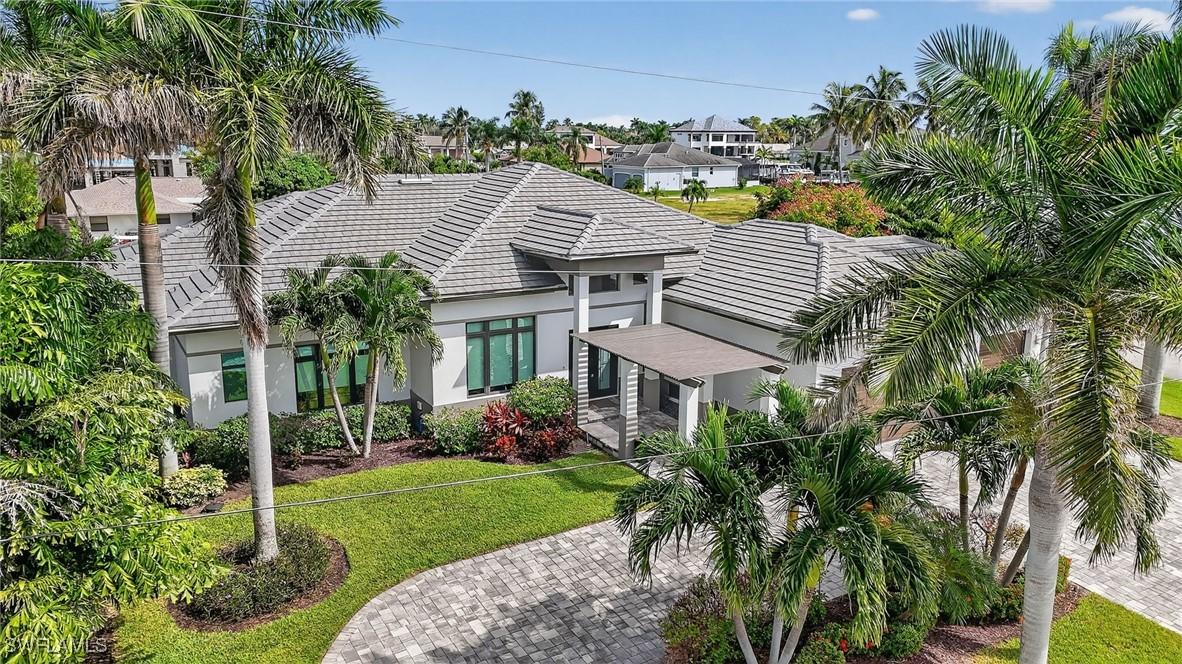 1135 Lorraine Ct., Cape Coral, FL 33904