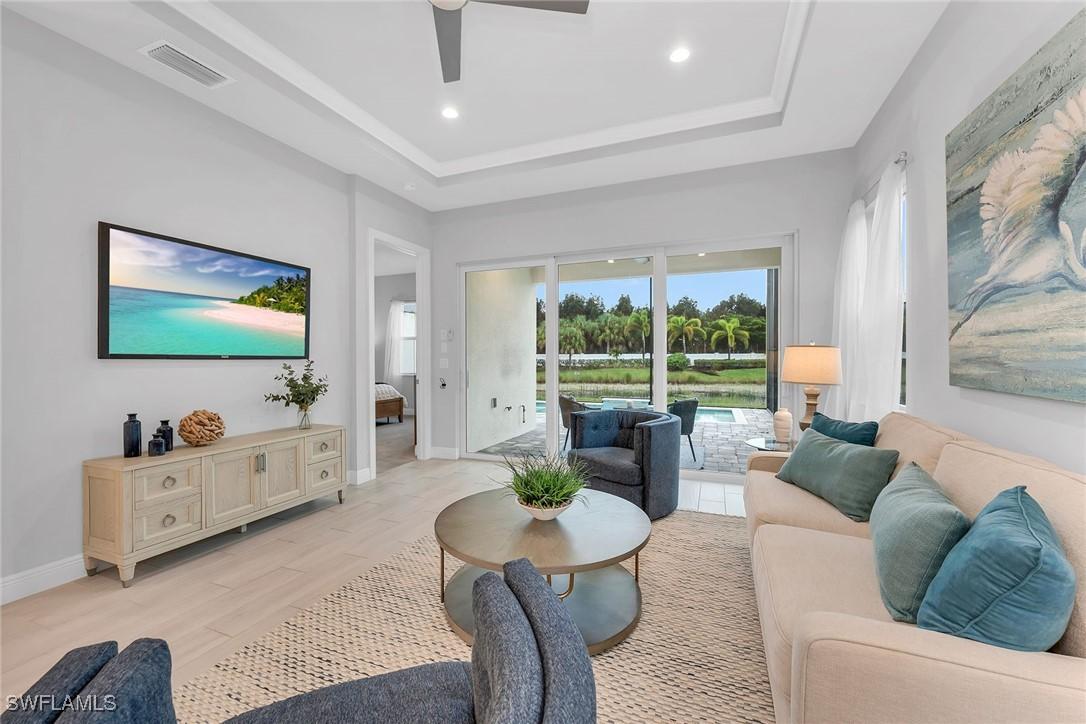 9011 Saint Lucia Dr., Naples, FL 34114