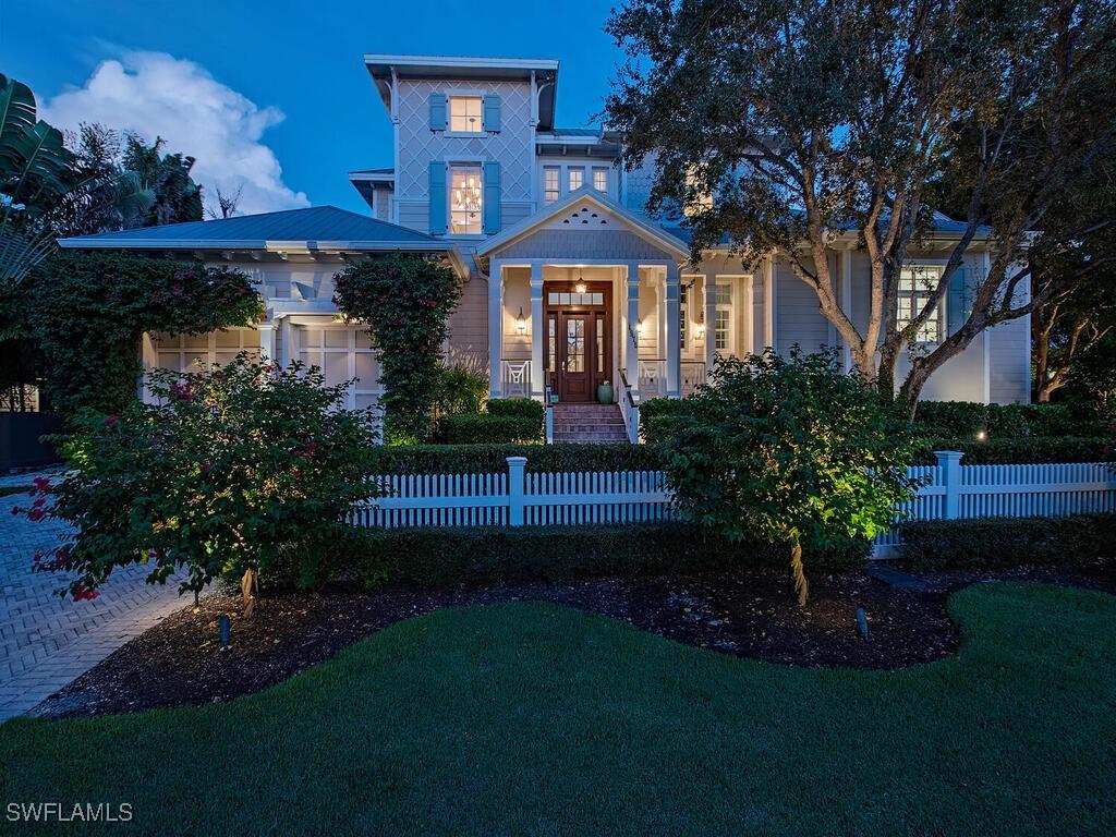 1975 Gulf Shore Blvd., Naples, FL 34102